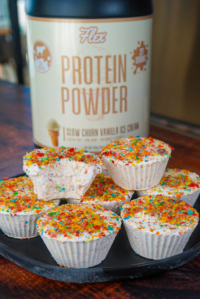 Mini pasteles helados de proteína de guijarros afrutados de 68 calorías